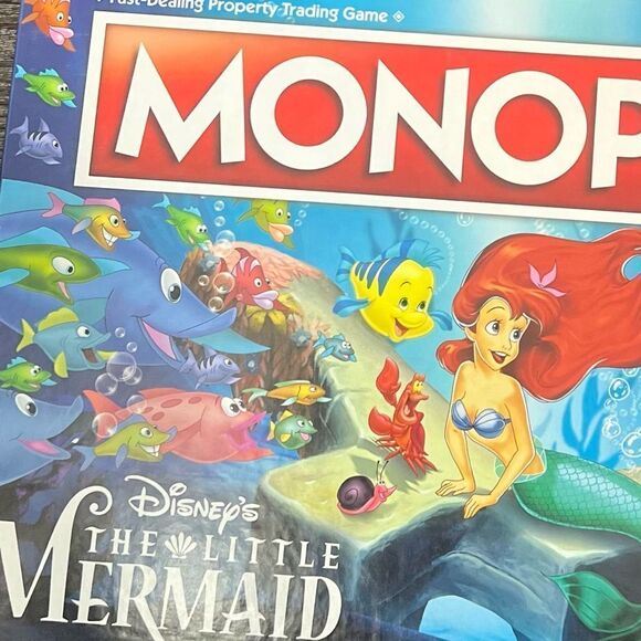 Monopoly Disney's Little‎ Mermaid Edition Board Game 2-6 Players Complete - Picture 3 of 3